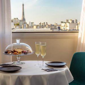 Junior suite eiffel